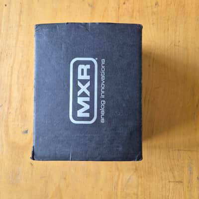 MXR M102 Dyna Comp 1995 - Present - Red image 5