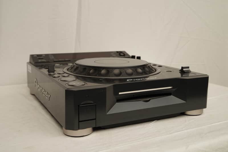 Pioneer DVJ-1000 Professional CD/DVD Turntable image 1