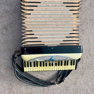 Vintage Italian Accordion, Iorio Candido- Original Box image 6