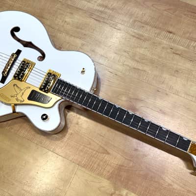 Gretsch Falcon Hollow Body Single-Cut with String-Thru Bigsby and Gold Hardware 2025 - White image 8