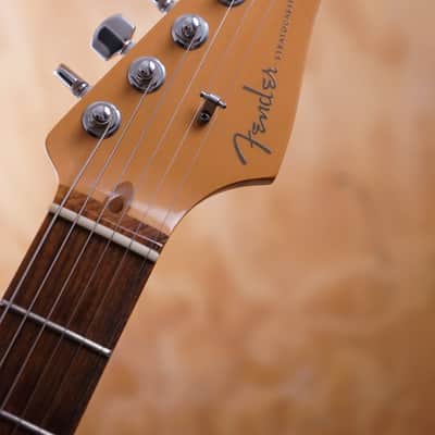 Fender American Deluxe Stratocaster Electric Guitar in 3-Colour Sunburst image 5