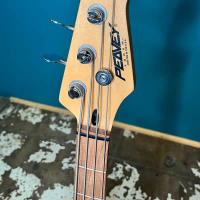 Peavey Forum Bass Guitar black image 6