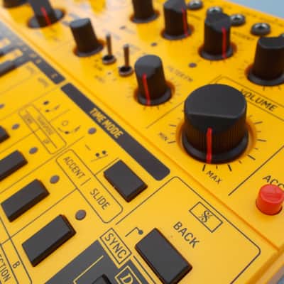 Behringer TD-3MO 2022 - Yellow near mint image 8