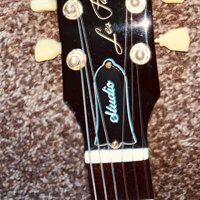 2008 Gibson Les Paul Studio black and gold electric guitar made in the usa Hardshell case image 3
