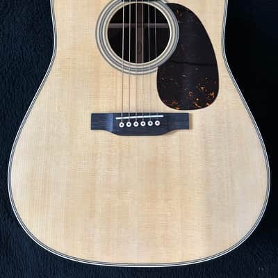 Martin D-28 Natural #2770378 / 4lbs. 8.4oz image 8