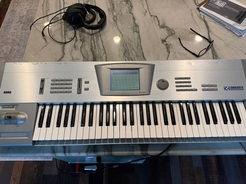 Korg Trinity Plus 61-Key 32-Voice Polyphonic Workstation (1996