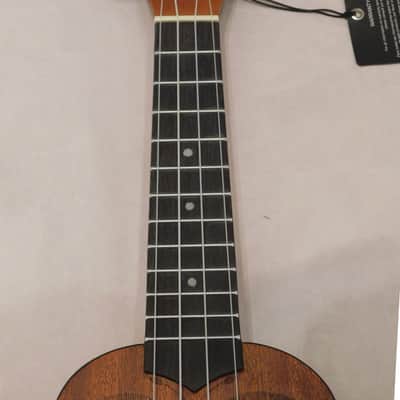Stagg Tiki series soprano ukulele with sapele top and Gig Bag 2018 OH finish image 4