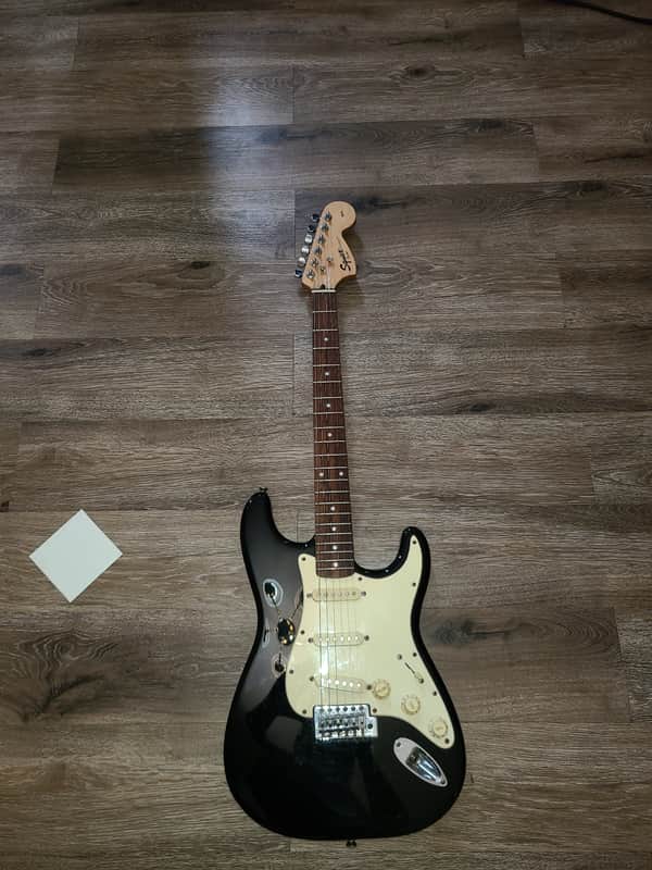 2000年代前半　Squier Stratocaster 2002 guitar electric Stratocaster Anniversay 20th Squier Fender ブラック ギター