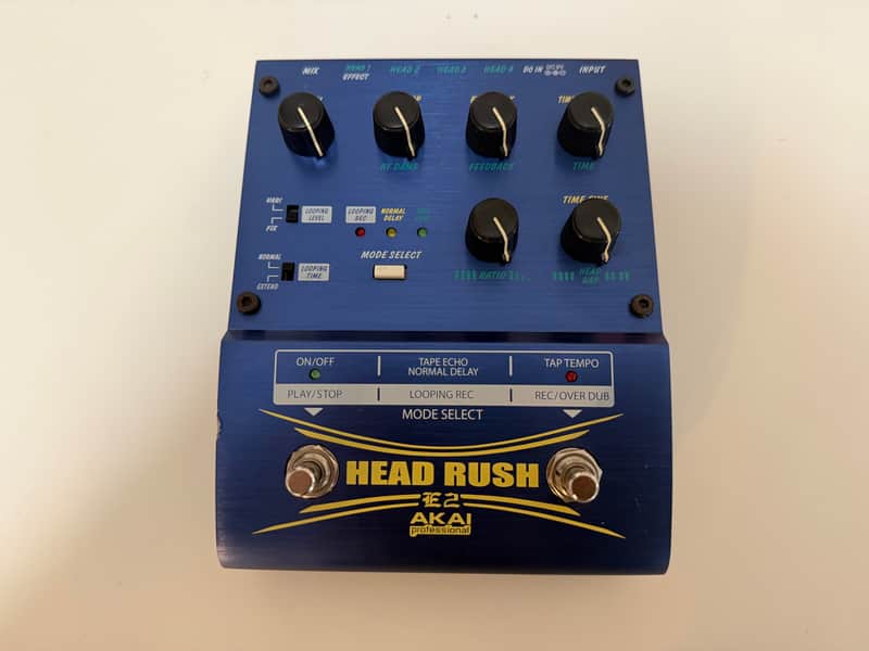 Akai E2 Headrush Delay/Looper