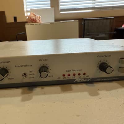 Peavey CDS 2, Dual Channel Compressor Limiter De-Esser 1990s image 4
