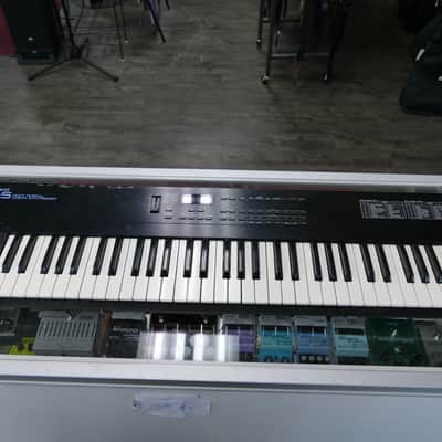 Roland D-5 61-Key Multi-Timbral Linear Synthesizer image 2