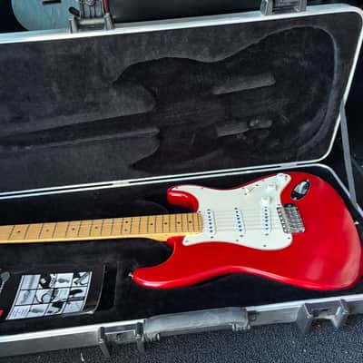 Fender Stratocaster 2003 - Red image 3