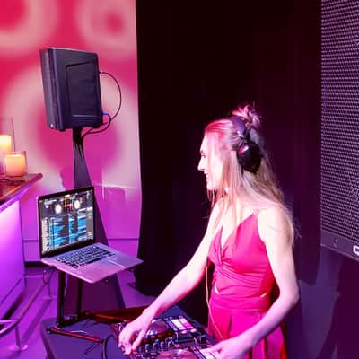 QSC PRO AUDIO CP12 image 3