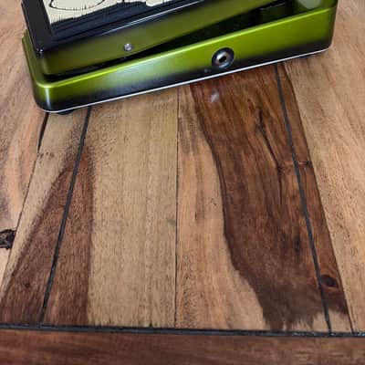 Dunlop KH95 Kirk Hammett Signature Cry Baby Wah - Green image 2