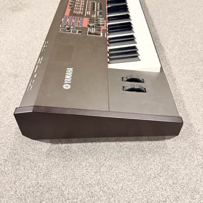 Yamaha S70XS 76-Key Balanced Hammer Action Synthesizer / Stage Keyboard 2015 image 6