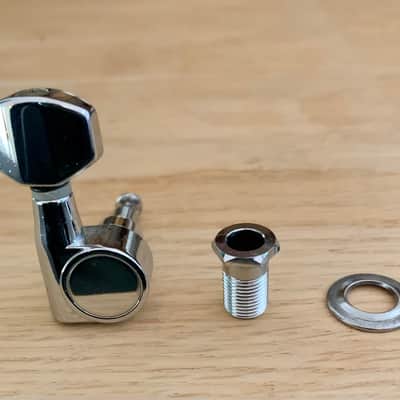 Tuning Head (1) For Electric Guitars, In-Line Style, Right Handed (Chrome) image 1