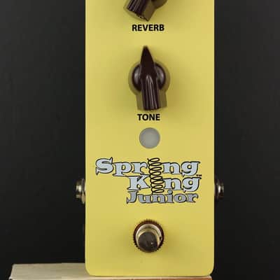 ギター DANELECTRO SPRING KING Danelectro Spring King Junior Reverb Demo | First Look - YouTube