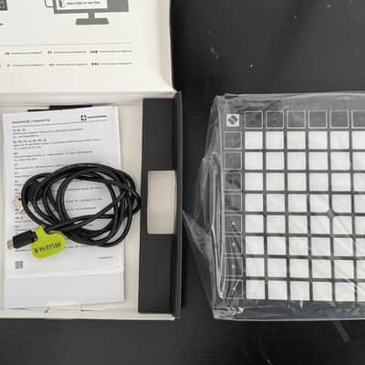 Novation Launchpad Mini MKIII Pad Controller 2019 - Present - Black