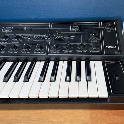 Yamaha CS-10 Monophonic Synthesizer - Black image 3