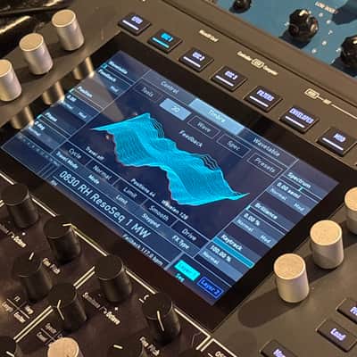 MINT Waldorf Iridium 16-voice Desktop Synthesizer with power supply. Hardly used! image 4