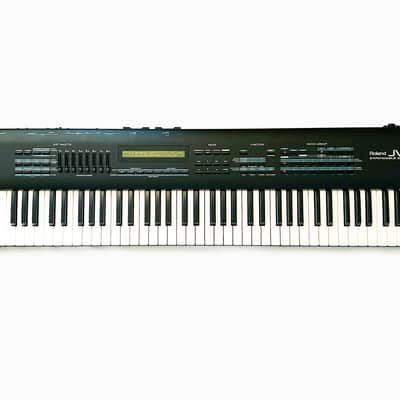 ROLAND JV-90 76-Key Synthesizer Made in JAPAN. SERVICED. Works and Sounds Great !...
