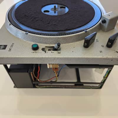 EMT 930st with 929 tonearm and Gold Stanton 500 pickup image 2