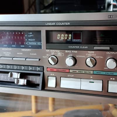 Teac V-2RX three heads cassette deck image 2