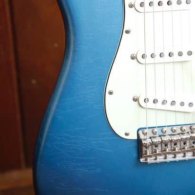 Fender Limited Edition Road Worn '60s Stratocaster Lake Placid Blue Electric Guitar image 6