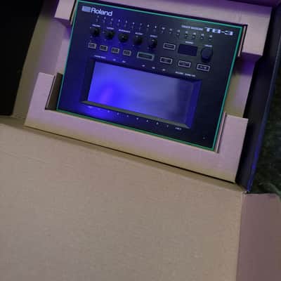 Roland TB-3 AIRA Touch Bassline Synthesizer 2014 - Present - Black image 2