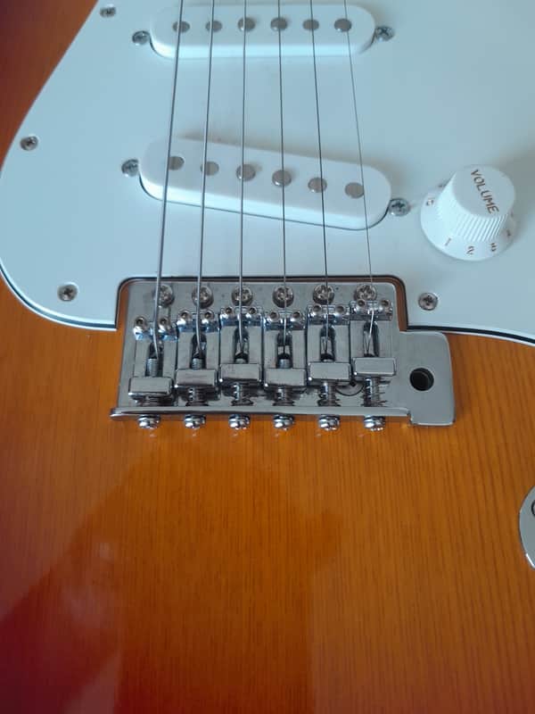 Splendor ET-200 Stratocaster 1970s Japan - Sunburst | Reverb