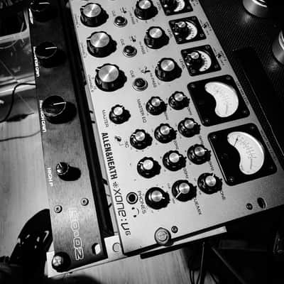 Allen & Heath Allen & Heath XONE V6 Rotary DJ Mixer image 9