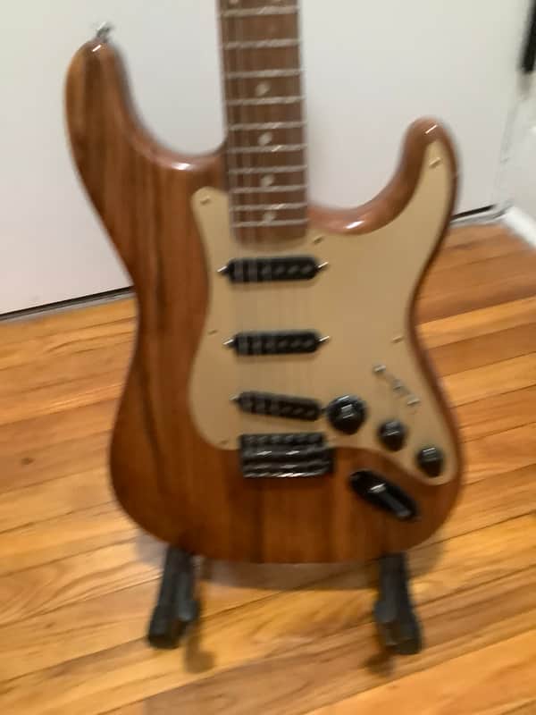 Double Eagle Demo Natural Walnut 1979 MIJ Stratocaster Electric Guitar