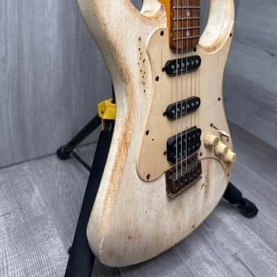 AXL SRO Badwater AS-820-CKW Electric Guitar Distressed White image 3