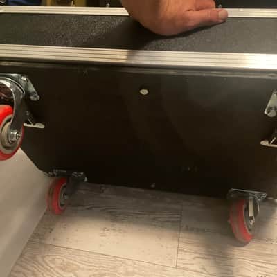 Ampeg SVT-212AV Bass Cabinet with Road Case and extra grille image 8