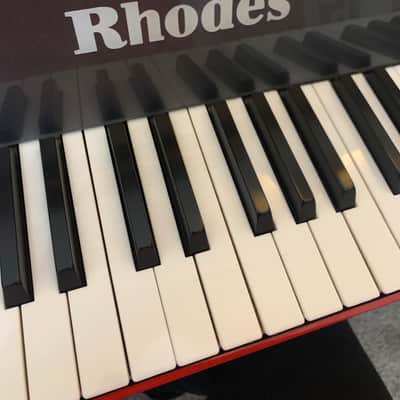 Rhodes Mark 7 73 S - Red image 3