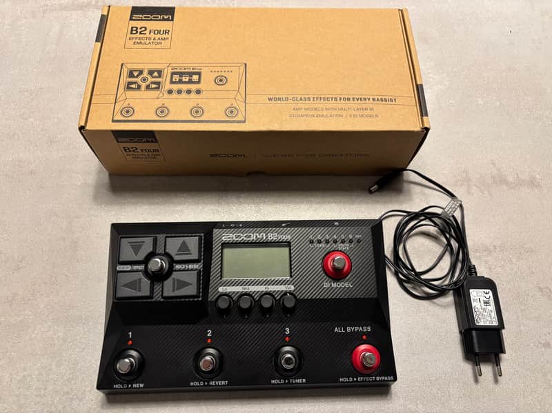 Zoom B2 Four