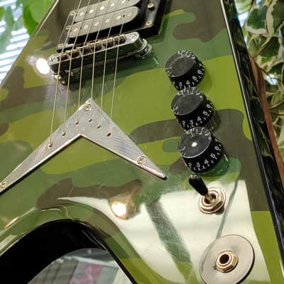 Washburn Dime V Dimebag Darrell Signature Electric Guitar - Camo image 2