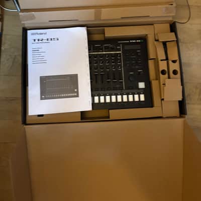 Roland TR-8S AIRA Rhythm Performer with Sample Playback 2018 - Present - Black image 2