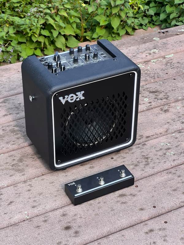 Vox Mini GO 10 10-Watt 1x6.5" Compact Digital Modeling Guitar Combo