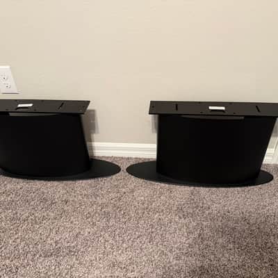 Argosy Aura520-N studio desk image 3