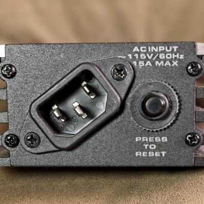 Emotiva CMX2 - Power Conditioner / Power Strip with Surge Protection image 2