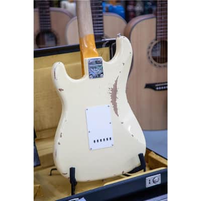 FENDER Custom Shop 68 Strat Aged Vintage White image 10