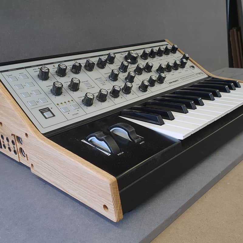 Moog Sub Phatty Oak