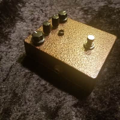 MZOFX Muff Fuzz Sustain  2013 Gain Distortion Overdrive drive hand made Mid Treble  Bass & Guitar image 3
