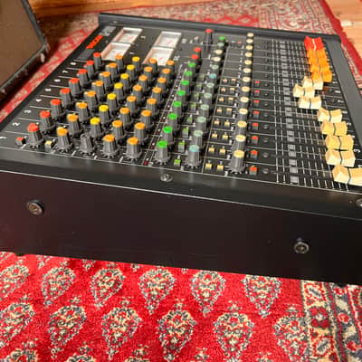 TASCAM M-208 , Vintage  Mixing Console image 3