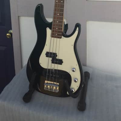 Peavey 1990's Crafted In USA Black Finish Forum Bass Guitar & Case - Looks/Plays/Sounds Excellent! image 1