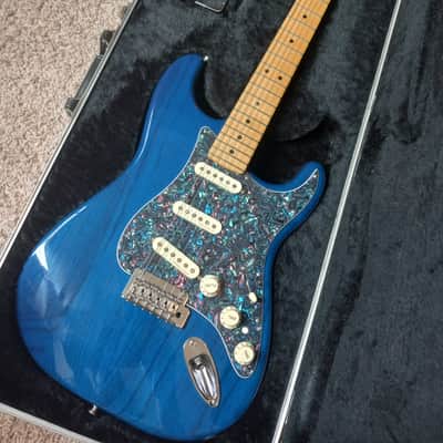 Fender Deluxe Stratocaster MIM w/Push Push Button, CTS 500k treble bleed pot, HSC Bild 1