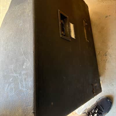 Two Peavey Surpreme 1990s 4x12 cabinets image 2