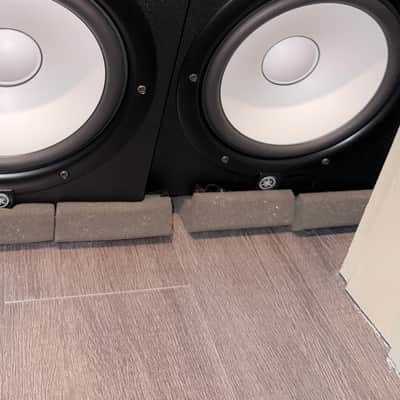 Yamaha HS8 8" Powered Studio Monitor (Pair) image 2