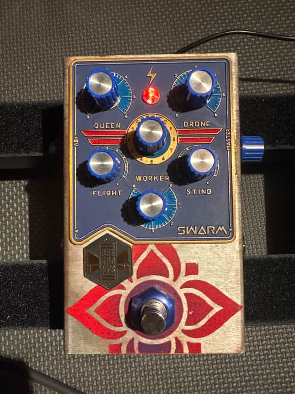 Beetronics Swarm Royal Series Fuzz